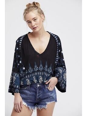 Free People Medallion Top Black Boho V-Neck Bell Sleeves Size Large